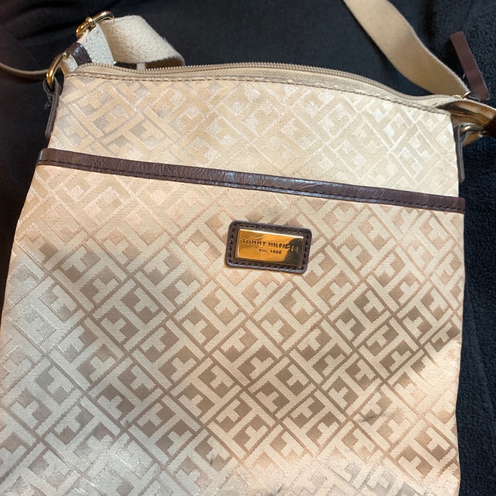 tommy crossbody